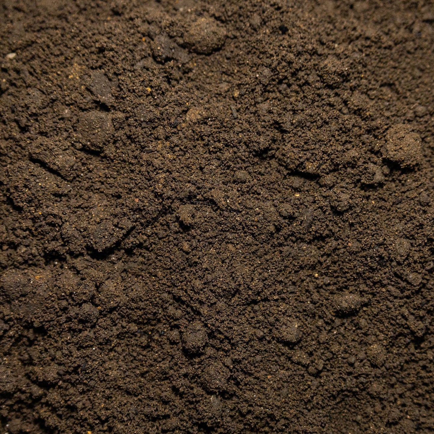 Sandy Loam Topsoil TS1 20mm - Gardenscapedirect
