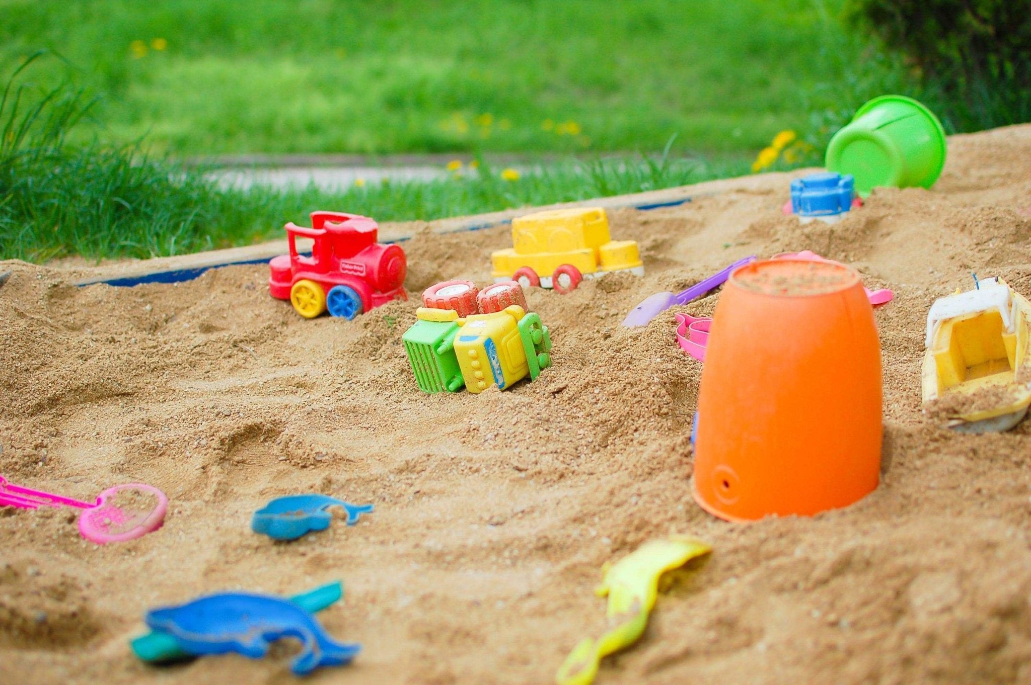 Sand play sale pit